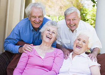 ผู้สูงอายุอย่าละเลยที่จะดูแลสุขภาพฟัน